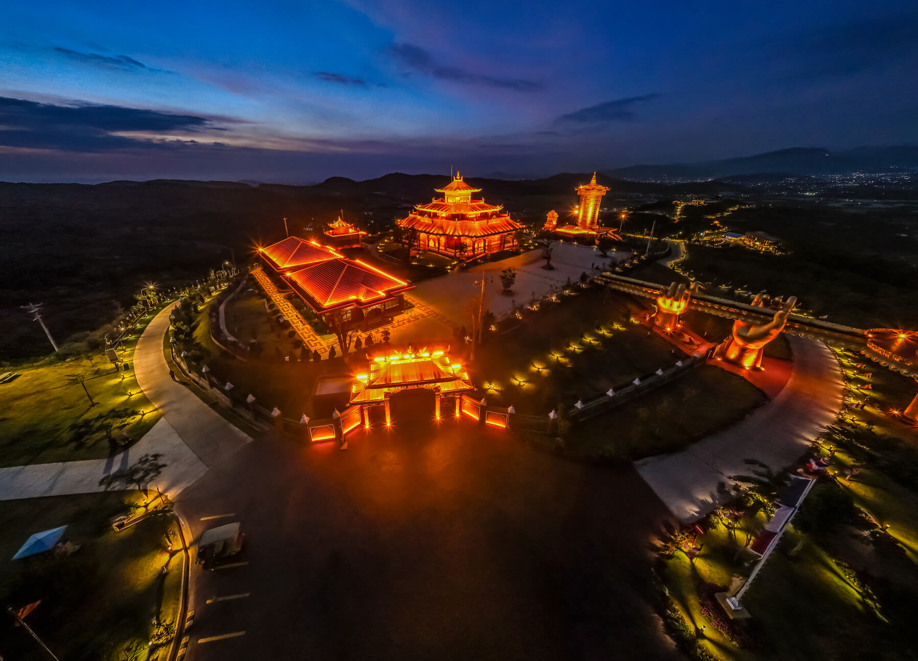 ĐÊM SAMTEN HILLS DALAT